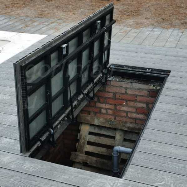 Люк под террасную доску ДПК открытый