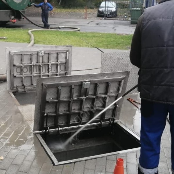 Люк уличный рифленый нержавеющий для колодцев обслуживания канализационных насосных станций