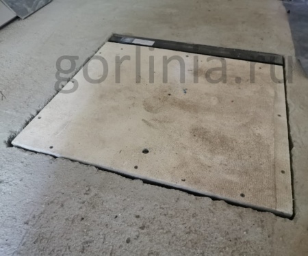 Люк напольный Стелс-К 700*700п короб под размер плитки